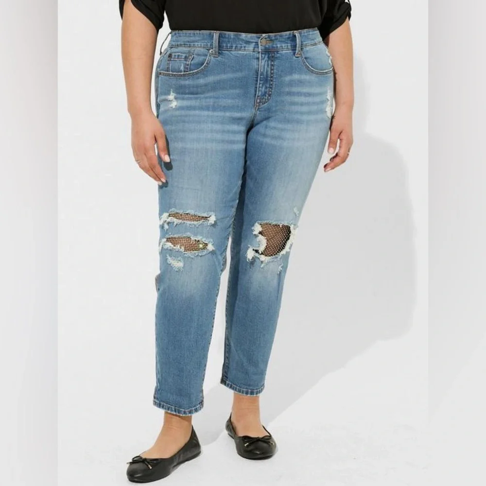 Torrid Perfect Boyfriend Ankle Vintage Stretch Mid-Rise Jean 22R